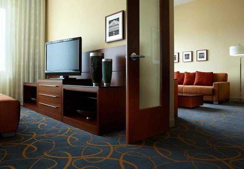 Marriott Montreal Airport In-Terminal Hotel Dorval Chambre photo